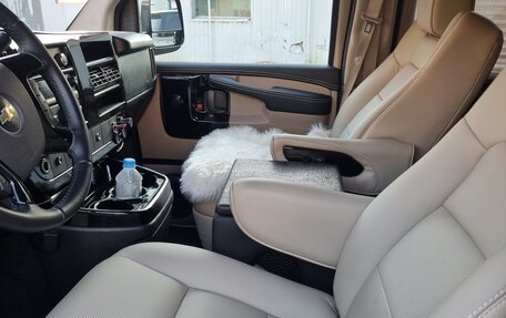 Chevrolet Express II, 2013 год, 3 300 000 рублей, 6 фотография