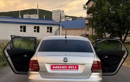 Volkswagen Polo VI (EU Market), 2015 год, 560 000 рублей, 3 фотография