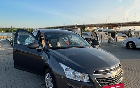 Chevrolet Cruze II, 2013 год, 800 000 рублей, 6 фотография