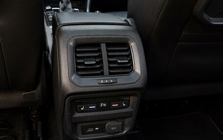 Volkswagen Tiguan II, 2018 год, 2 649 000 рублей, 22 фотография