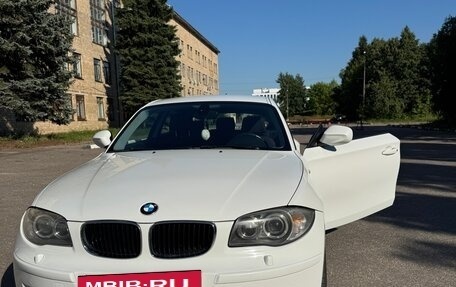 BMW 1 серия, 2009 год, 1 050 000 рублей, 3 фотография