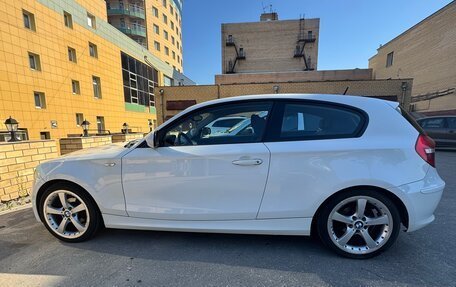 BMW 1 серия, 2009 год, 1 050 000 рублей, 10 фотография