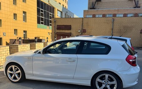 BMW 1 серия, 2009 год, 1 050 000 рублей, 17 фотография