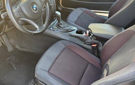 BMW 1 серия, 2009 год, 1 050 000 рублей, 21 фотография