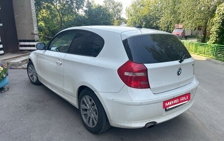 BMW 1 серия, 2011 год, 620 000 рублей, 2 фотография