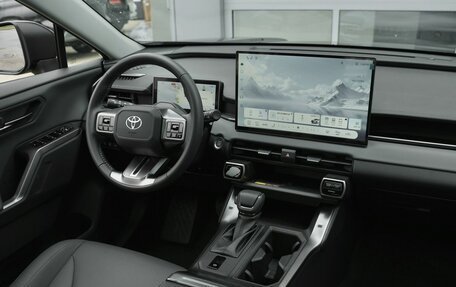 Toyota RAV4, 2026 год, 4 400 000 рублей, 13 фотография