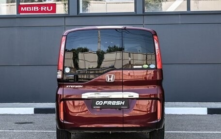 Honda Stepwgn IV, 2017 год, 1 899 000 рублей, 4 фотография