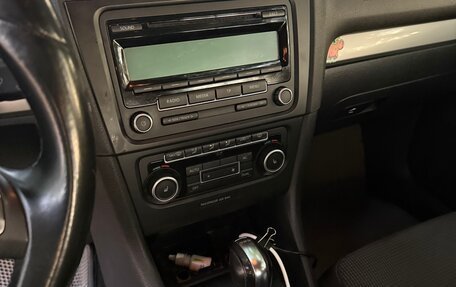 Volkswagen Golf VI, 2011 год, 650 000 рублей, 2 фотография
