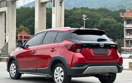 Toyota Yaris, 2022 год, 980 099 рублей, 4 фотография