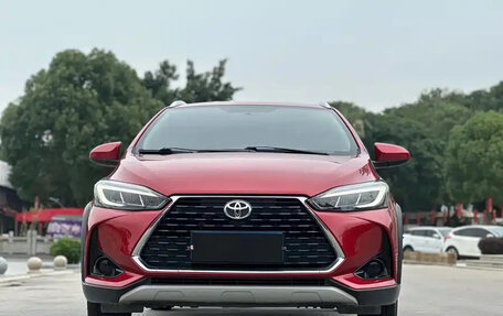 Toyota Yaris, 2022 год, 980 099 рублей, 2 фотография