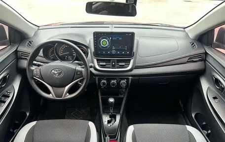 Toyota Yaris, 2022 год, 980 099 рублей, 8 фотография
