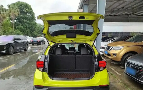 Toyota Yaris, 2022 год, 1 050 099 рублей, 15 фотография