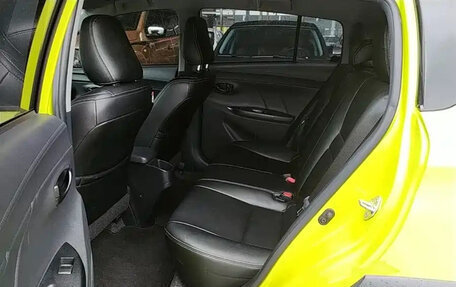 Toyota Yaris, 2022 год, 1 050 099 рублей, 14 фотография