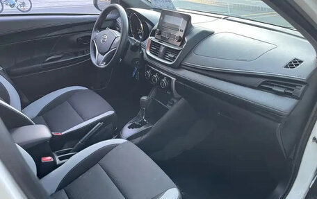 Toyota Yaris, 2022 год, 980 099 рублей, 11 фотография