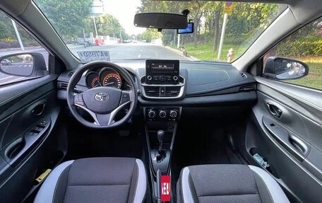 Toyota Yaris, 2022 год, 980 099 рублей, 10 фотография
