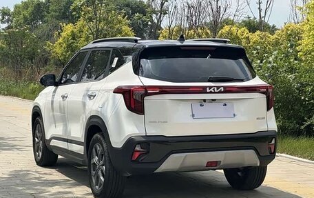 KIA Seltos I, 2023 год, 1 620 007 рублей, 6 фотография