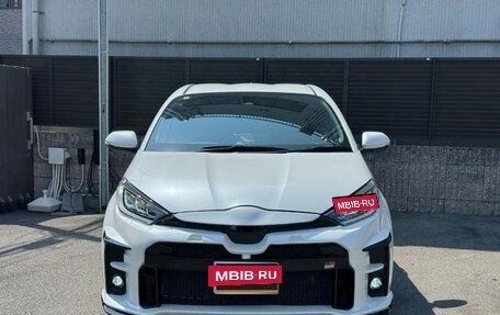 Toyota Yaris, 2023 год, 980 001 рублей, 10 фотография