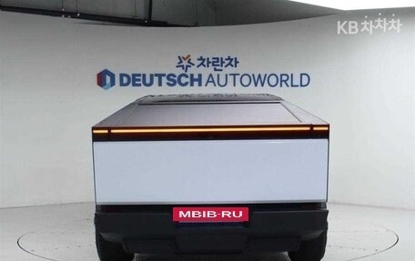 Tesla Cybertruck, 2025 год, 14 000 005 рублей, 4 фотография