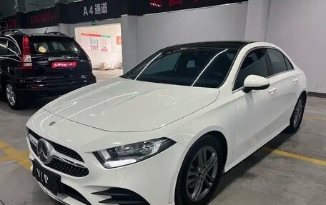 Mercedes-Benz A-Класс, 2022 год, 2 000 000 рублей, 1 фотография