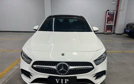 Mercedes-Benz A-Класс, 2022 год, 2 000 000 рублей, 2 фотография