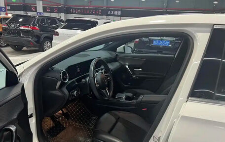 Mercedes-Benz A-Класс, 2022 год, 2 000 000 рублей, 5 фотография