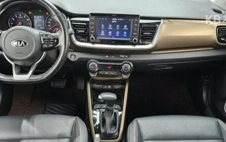 KIA Stonic, 2020 год, 1 140 005 рублей, 5 фотография