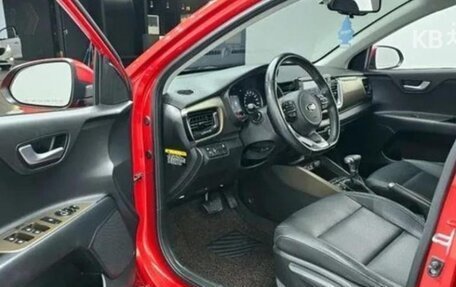 KIA Stonic, 2020 год, 1 140 005 рублей, 8 фотография