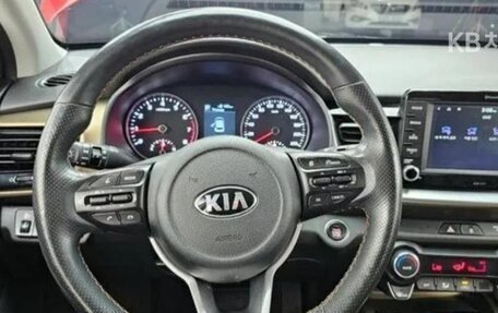 KIA Stonic, 2020 год, 1 140 005 рублей, 12 фотография
