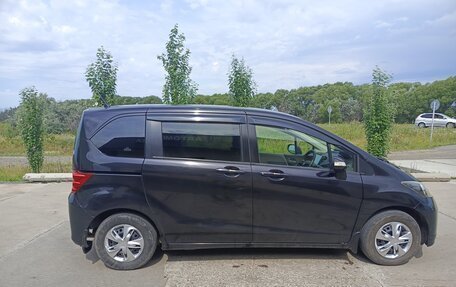 Honda Freed I, 2010 год, 1 100 000 рублей, 10 фотография