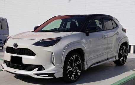 Toyota Yaris Cross, 2023 год, 1 380 100 рублей, 1 фотография
