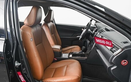 Toyota Camry, 2017 год, 1 960 000 рублей, 8 фотография
