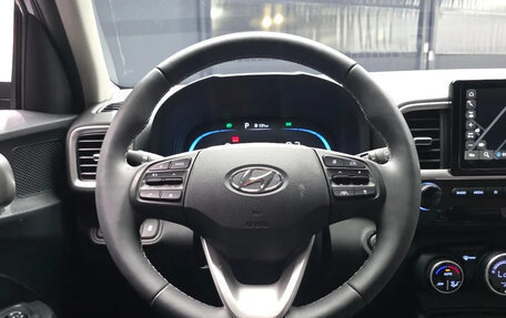 Hyundai Venue I, 2025 год, 1 700 000 рублей, 10 фотография
