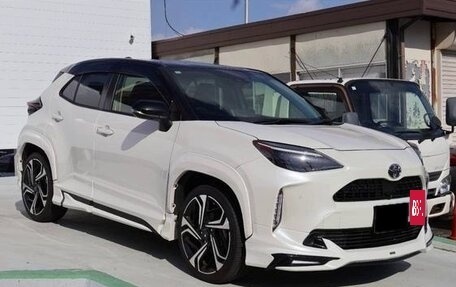 Toyota Yaris Cross, 2023 год, 1 380 100 рублей, 3 фотография