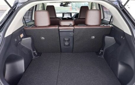 Toyota Yaris Cross, 2023 год, 1 380 100 рублей, 17 фотография