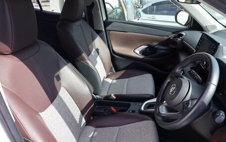 Toyota Yaris Cross, 2023 год, 1 380 100 рублей, 7 фотография