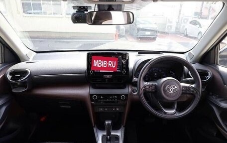 Toyota Yaris Cross, 2023 год, 1 380 100 рублей, 8 фотография