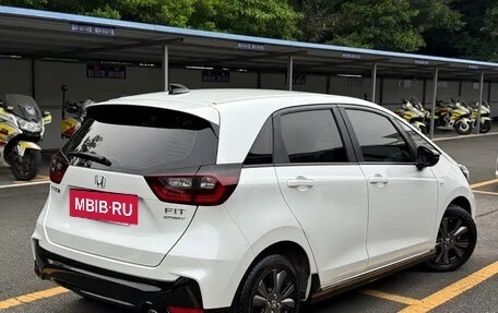 Honda Fit, 2023 год, 1 050 000 рублей, 5 фотография