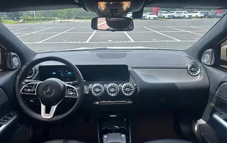 Mercedes-Benz GLA, 2022 год, 1 843 000 рублей, 8 фотография