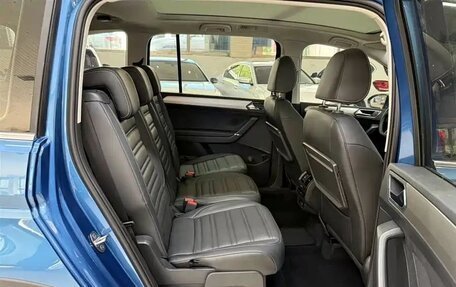 Volkswagen Touran III, 2022 год, 1 580 005 рублей, 12 фотография