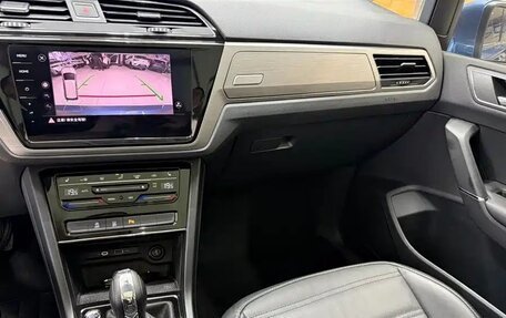 Volkswagen Touran III, 2022 год, 1 580 005 рублей, 16 фотография