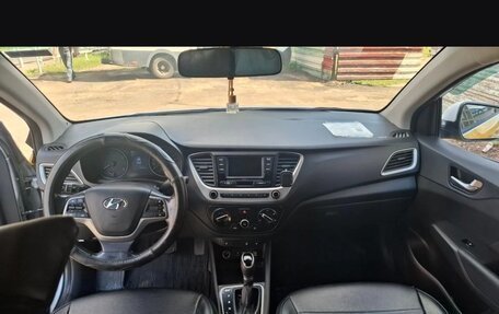 Hyundai Solaris II рестайлинг, 2018 год, 830 000 рублей, 12 фотография
