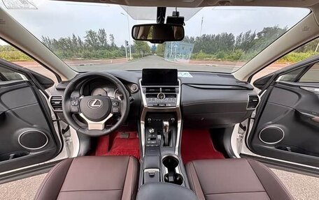 Lexus NX I, 2020 год, 2 420 000 рублей, 6 фотография