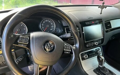 Volkswagen Touareg III, 2011 год, 1 950 000 рублей, 4 фотография