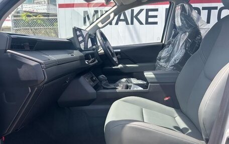 Toyota Hilux, 2026 год, 5 500 400 рублей, 9 фотография