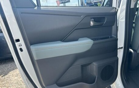 Toyota Hilux, 2026 год, 5 500 400 рублей, 37 фотография