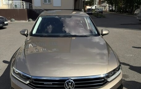 Volkswagen Passat B8 рестайлинг, 2016 год, 3 400 000 рублей, 2 фотография