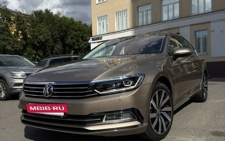 Volkswagen Passat B8 рестайлинг, 2016 год, 3 400 000 рублей, 13 фотография