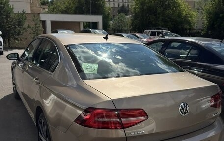 Volkswagen Passat B8 рестайлинг, 2016 год, 3 400 000 рублей, 24 фотография