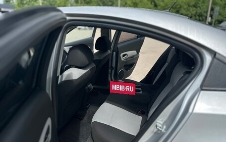 Chevrolet Cruze II, 2012 год, 700 000 рублей, 9 фотография