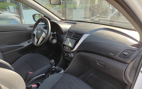 Hyundai Solaris II рестайлинг, 2014 год, 560 000 рублей, 13 фотография